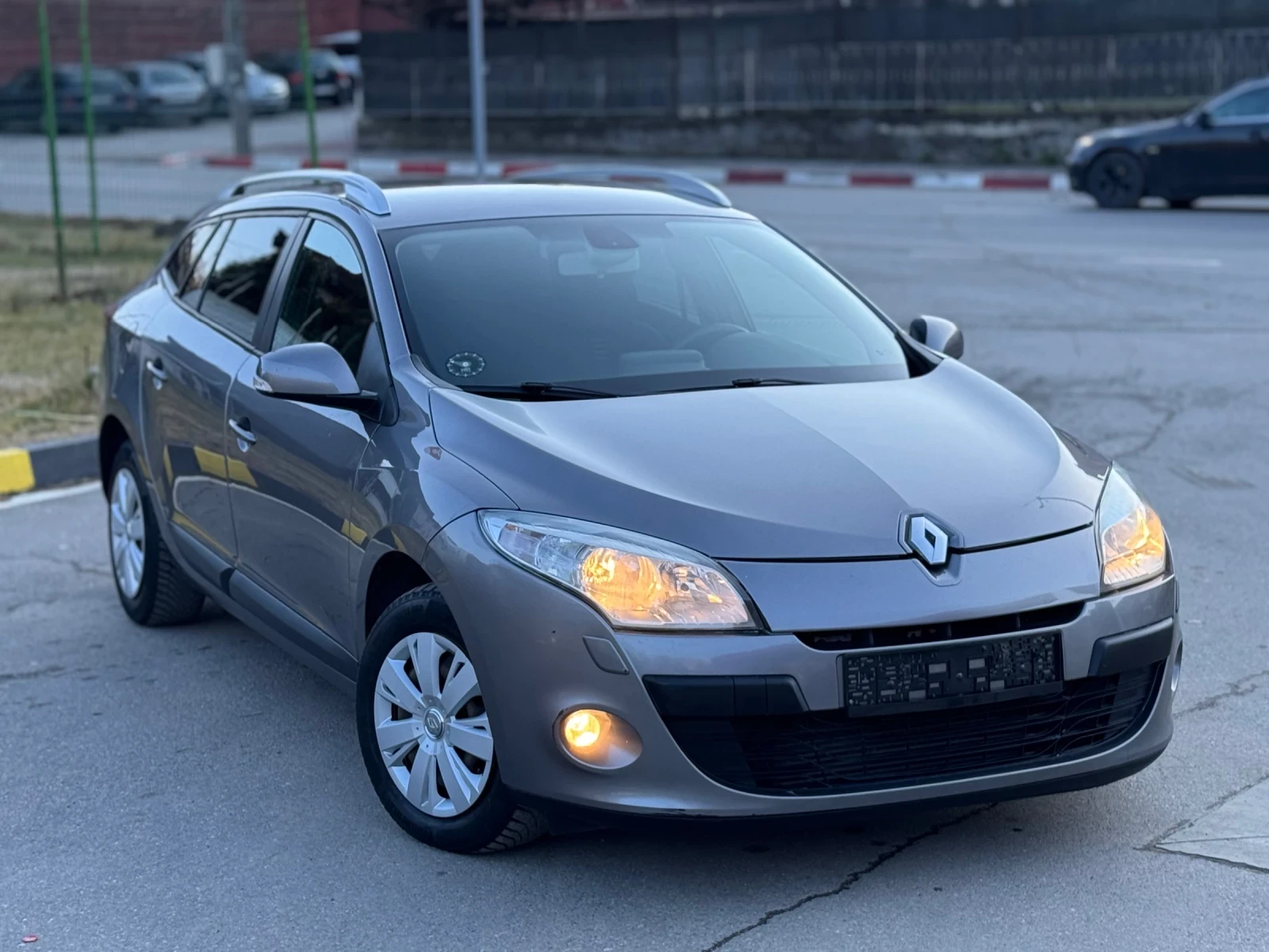 Renault Megane 1.5dCi Навигация* Автоматик* Климатроник - изображение 2