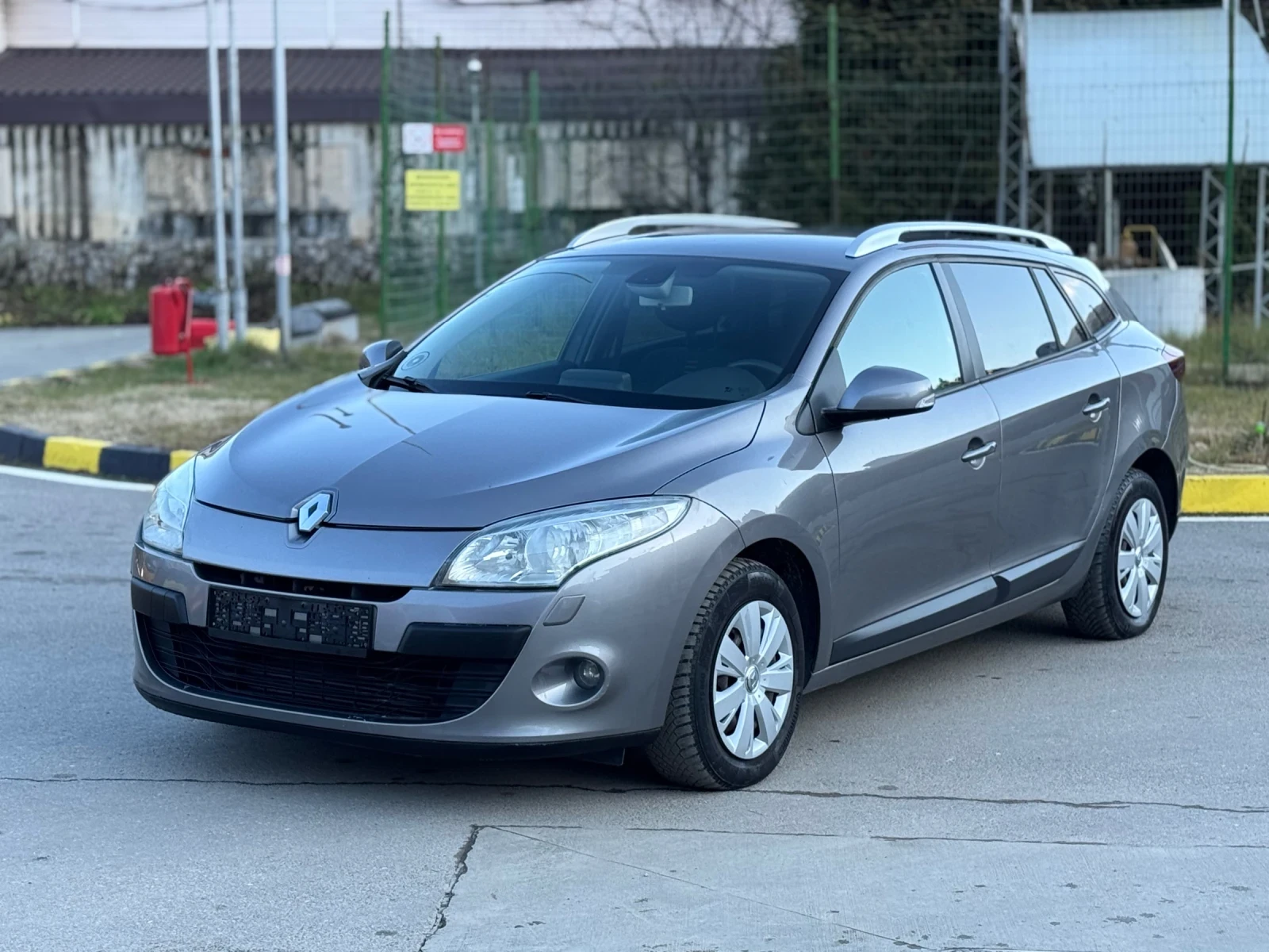 Renault Megane 1.5dCi Навигация* Автоматик* Климатроник - изображение 4