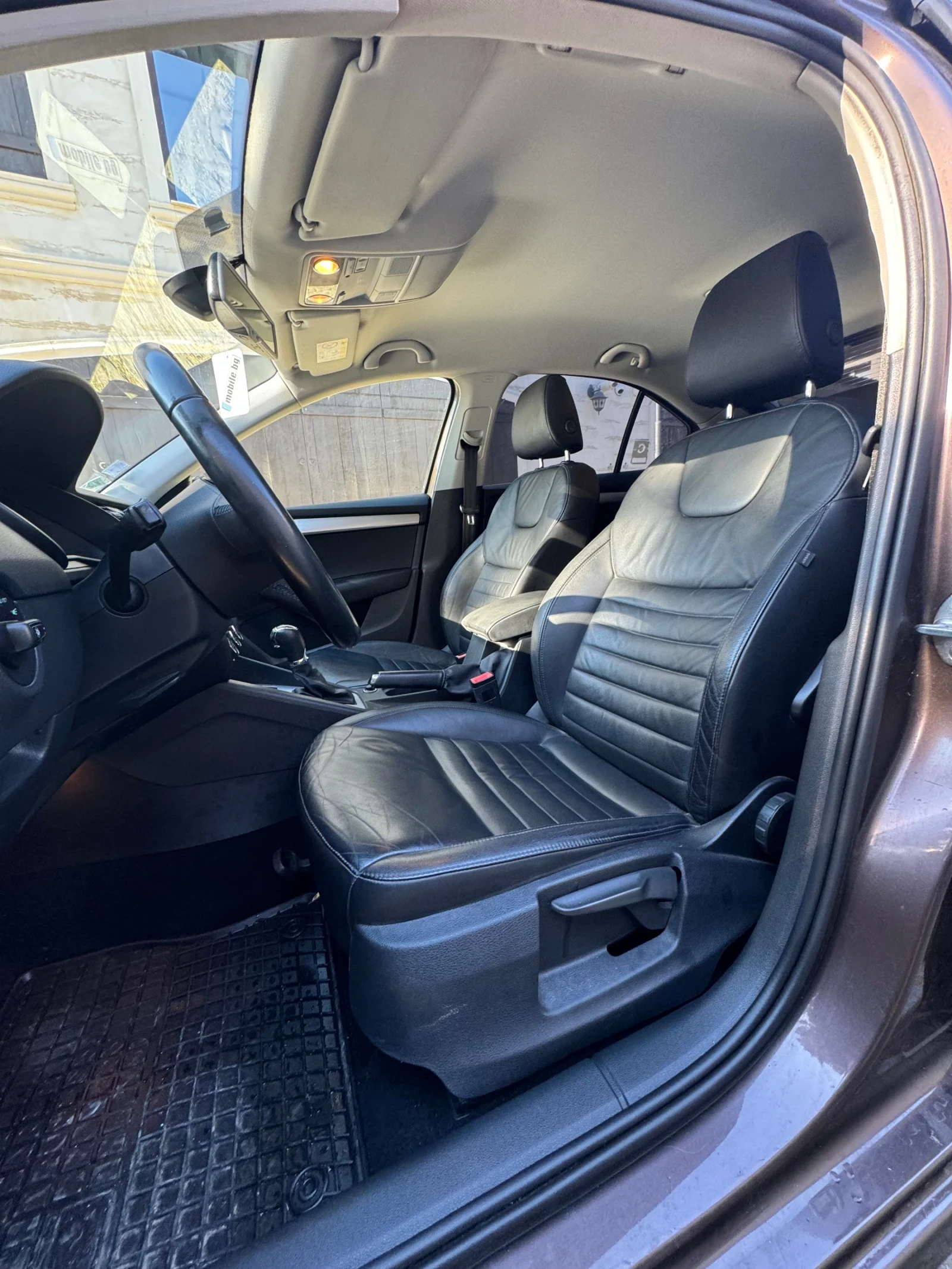 Skoda Octavia 1.6tdi DSG Нави Кожа Ксенон - изображение 7