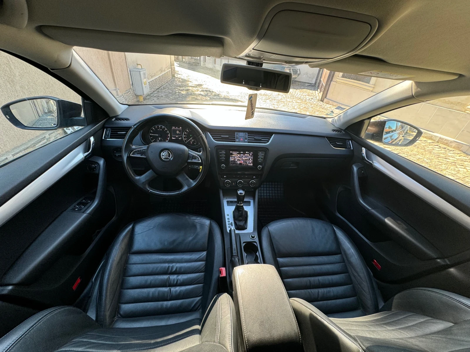 Skoda Octavia 1.6tdi DSG Нави Кожа Ксенон - изображение 8