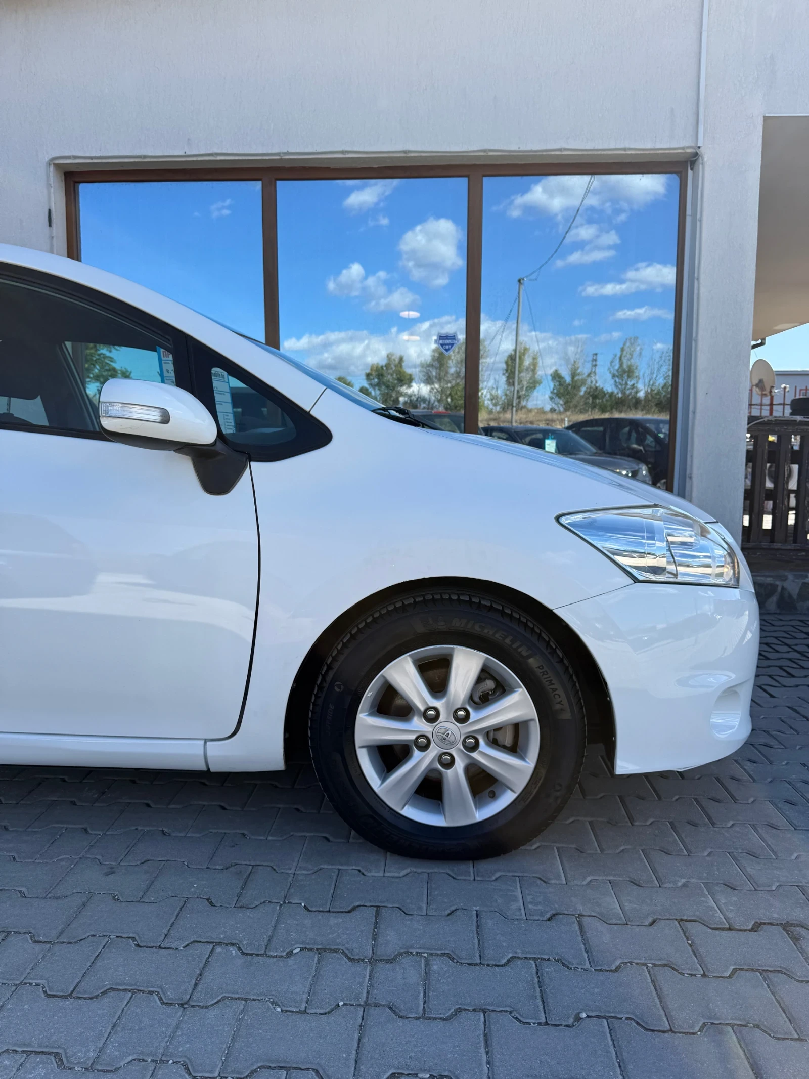 Toyota Auris 1.4* Нов внос* Топ състояние* Реална* Франция* Бар - изображение 4