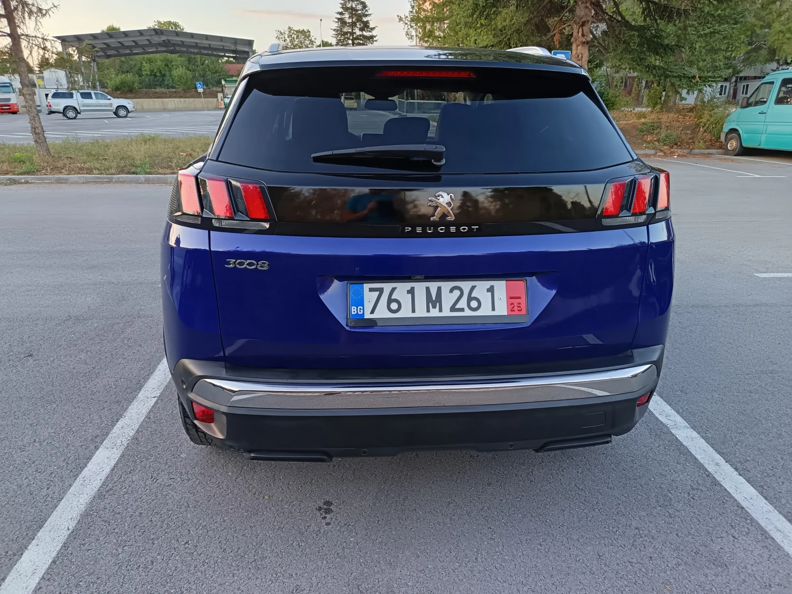 Peugeot 3008 1.2 PureTech Allure РЕАЛНИ КИЛОМЕТРИ СЕРВ. КНИЖКА - изображение 6
