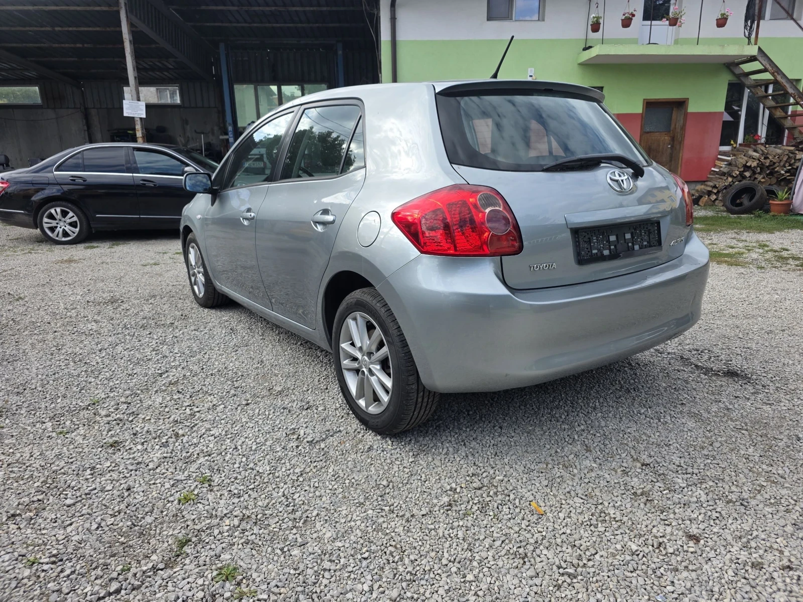 Toyota Auris 1.4d4d - изображение 4