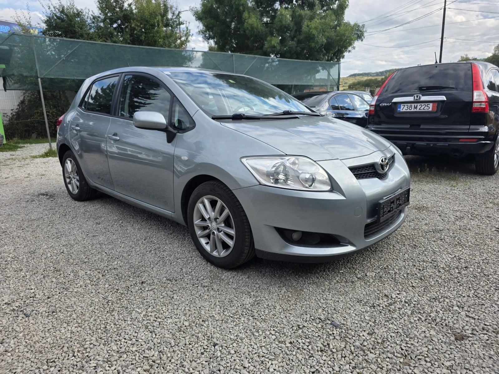 Toyota Auris 1.4d4d - изображение 2