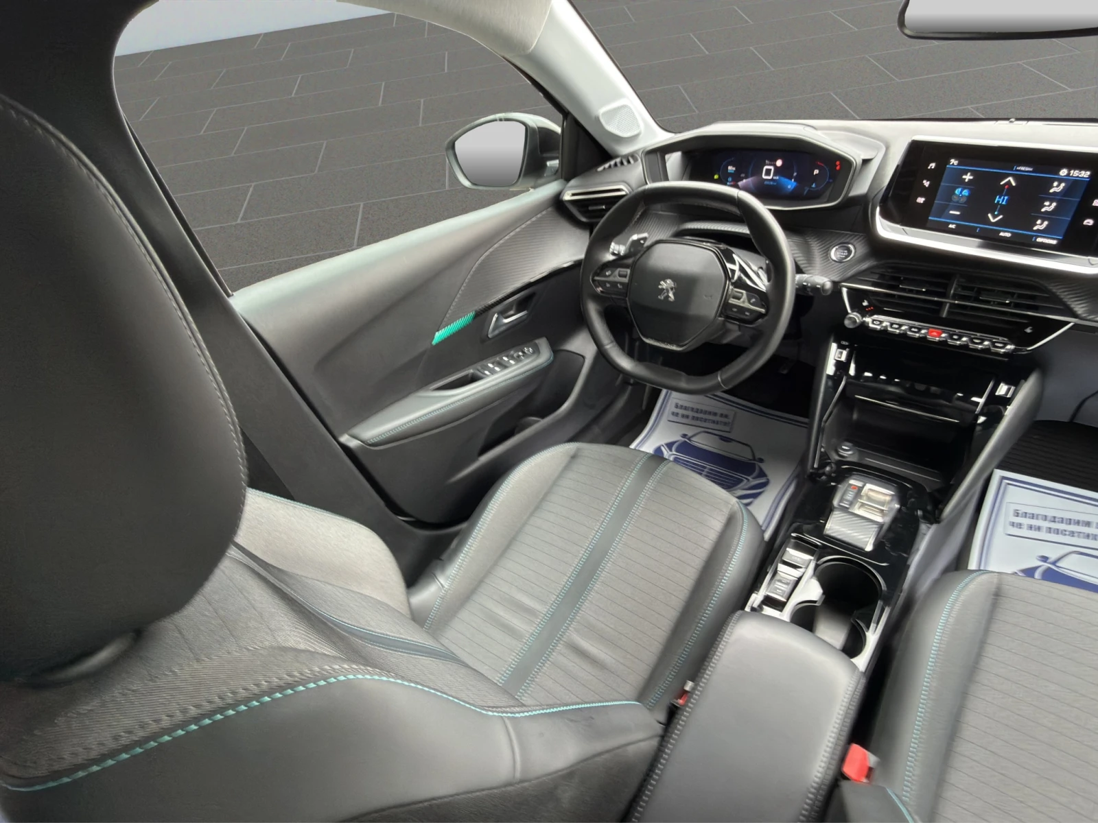 Peugeot 208 ALLURE PACK 1.2 100 EAT8 Гаранция до 12.2029 г. - изображение 9