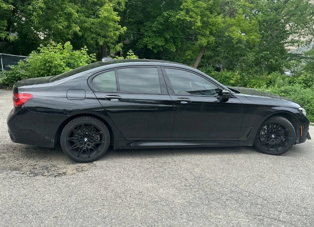 BMW 750 4.4L V8 xDrive - изображение 3