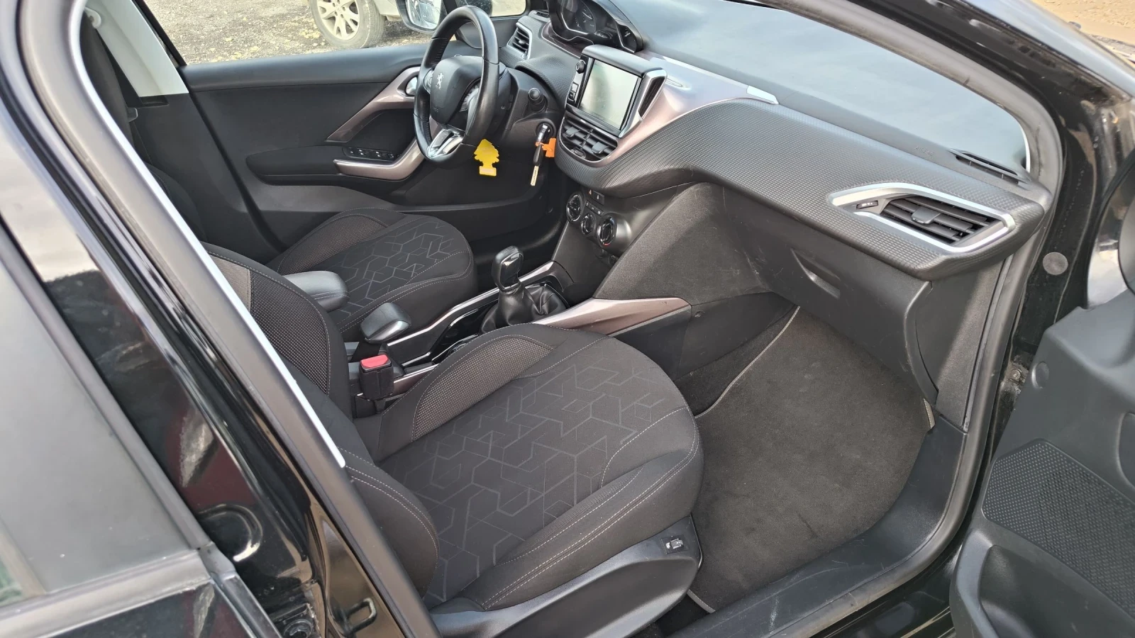 Peugeot 2008 1.6HDi 92 | Mobile.bg   11