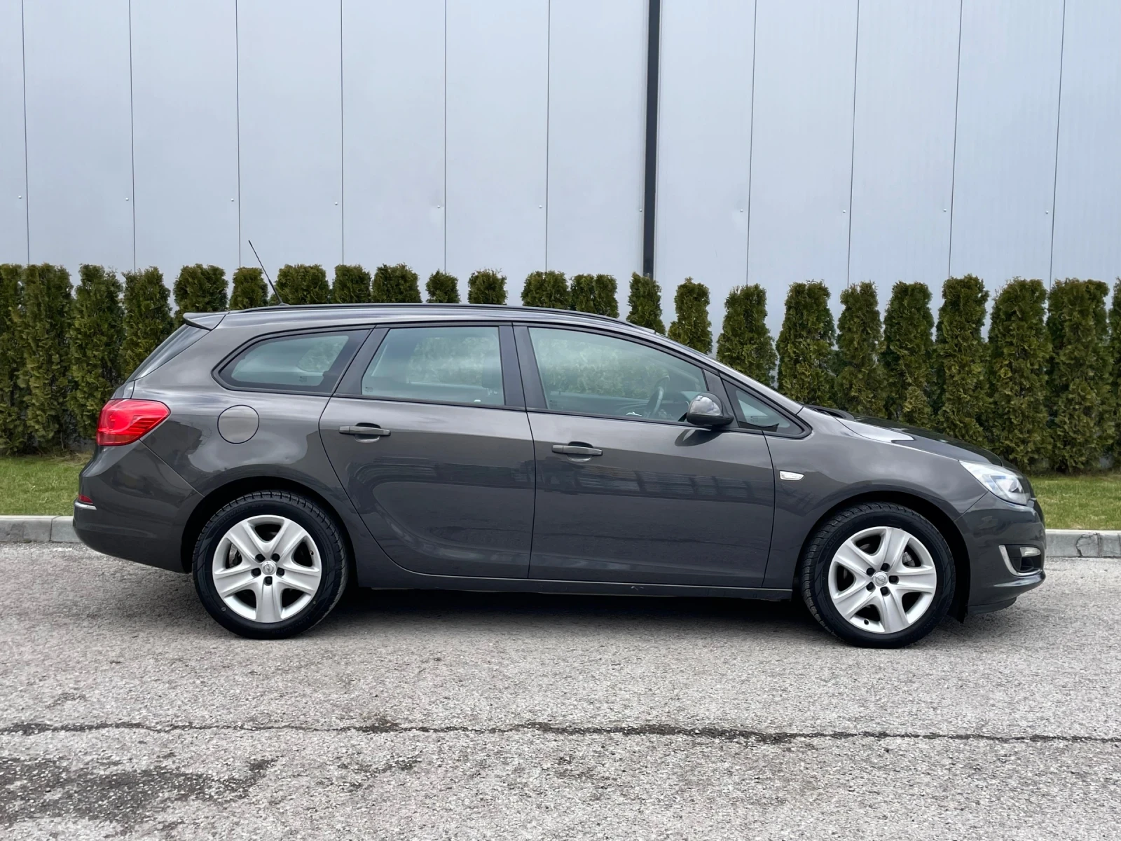 Opel Astra 1.7 CDTI | 2013г | Facelift | 110 Коня | Италия |  - изображение 7