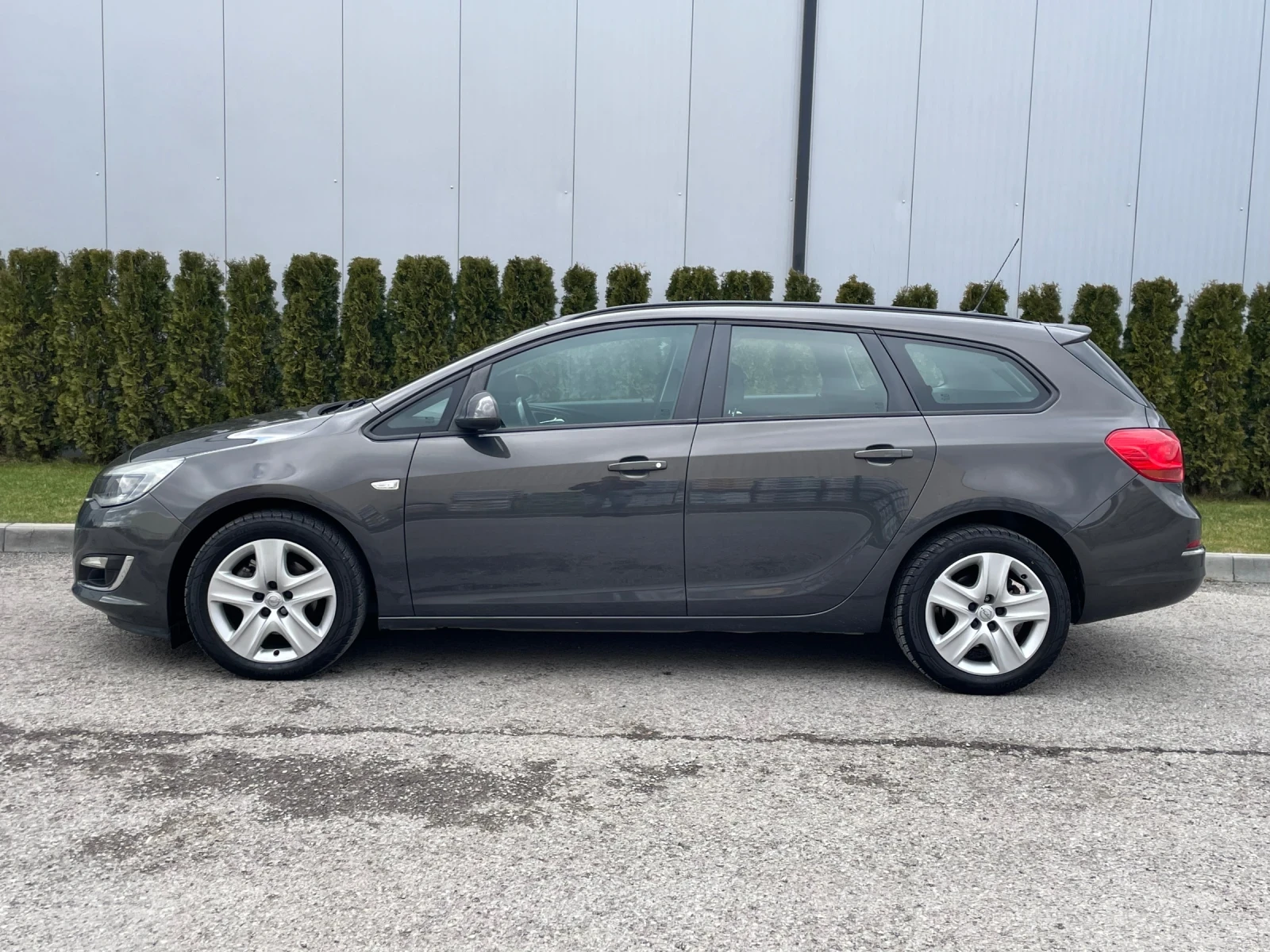 Opel Astra 1.7 CDTI | 2013г | Facelift | 110 Коня | Италия |  - изображение 8