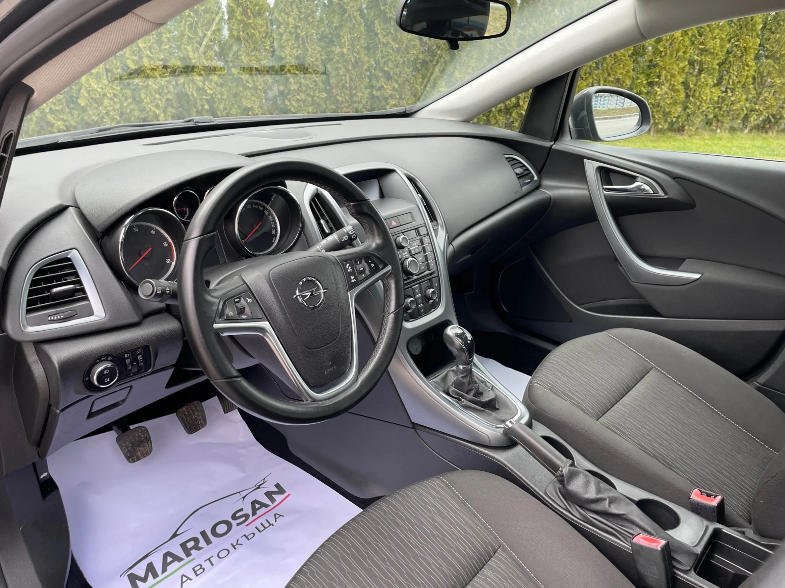 Opel Astra 1.7 CDTI | 2013г | Facelift | 110 Коня | Италия |  - изображение 9