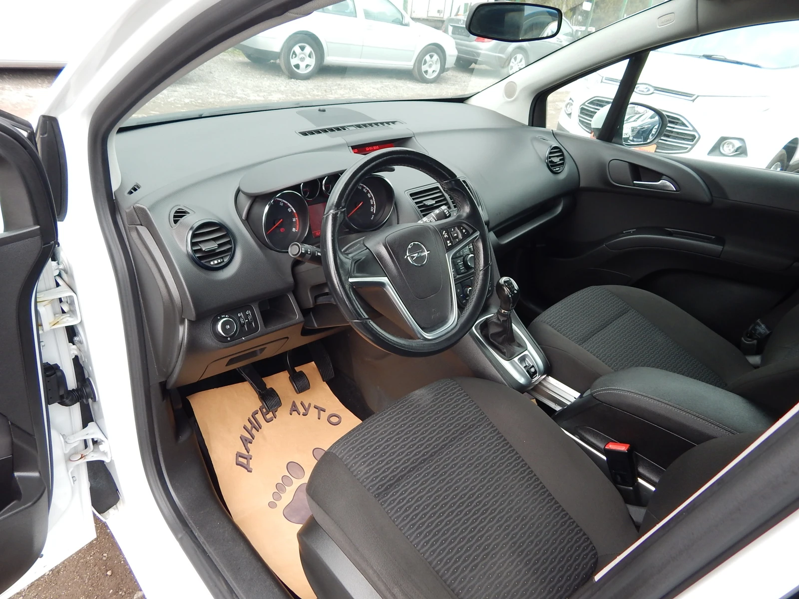 Opel Meriva 1.4T* FACE LIFT* ГАЗОВ ИНЖЕКЦИОН* , снимка 9 - Автомобили и джипове - 53725145