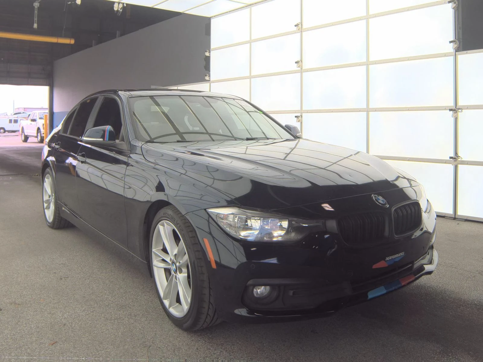 BMW 320 SPORT LINE, снимка 2 - Автомобили и джипове - 53874550