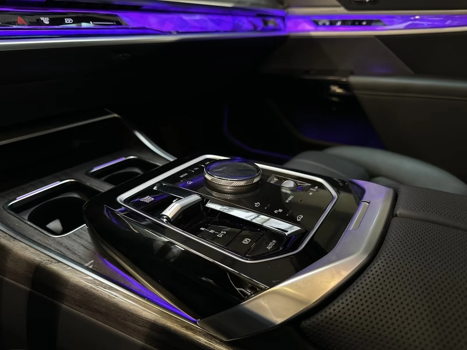 BMW 740 d/xDrive/Face| 299hp| FULL/Individual/Masage/HUD/B | Mobile.bg � ����������� 10