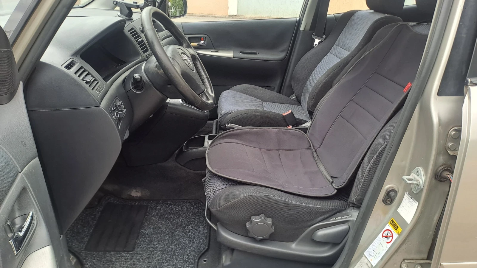 Toyota Corolla verso 1.6 VVT-i (110кс. ГАЗ) ВЕРИГА!, снимка 14 - Автомобили и джипове - 54391478