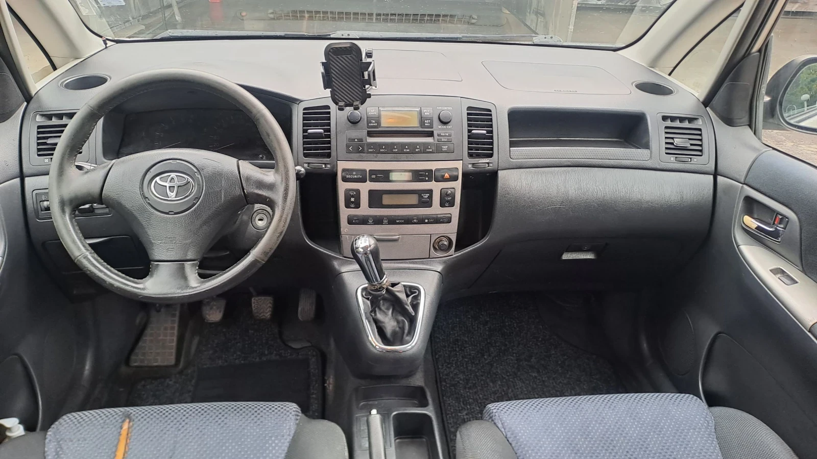 Toyota Corolla verso 1.6 VVT-i (110кс. ГАЗ) ВЕРИГА!, снимка 10 - Автомобили и джипове - 54391478