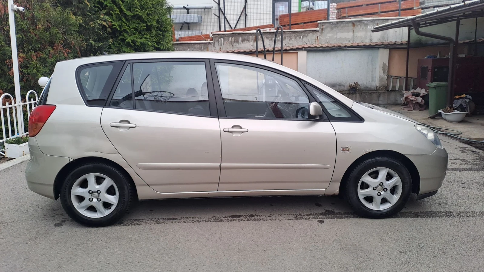 Toyota Corolla verso 1.6 VVT-i (110кс. ГАЗ) ВЕРИГА!, снимка 7 - Автомобили и джипове - 54391478