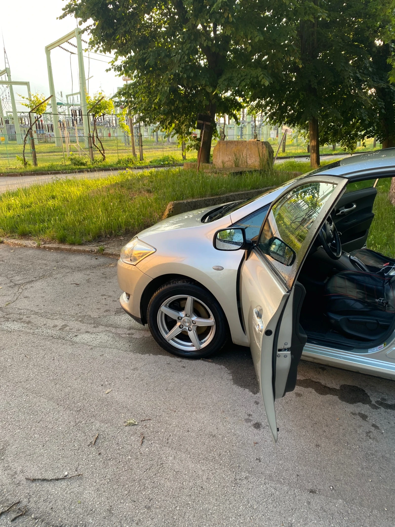 Toyota Auris 2.0 126к.с., снимка 3 - Автомобили и джипове - 54391901