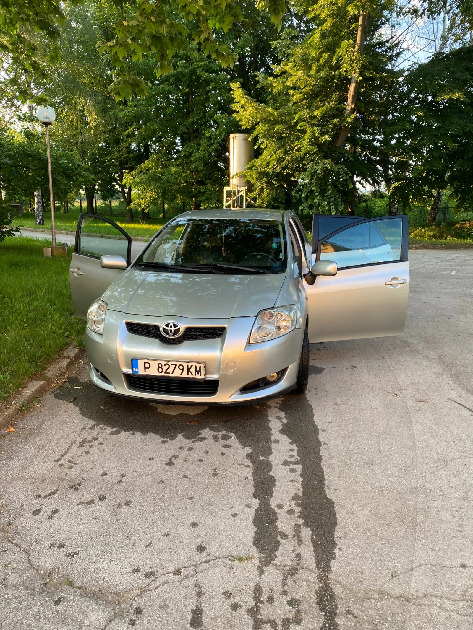 Toyota Auris 2.0 126к.с., снимка 4 - Автомобили и джипове - 54391901