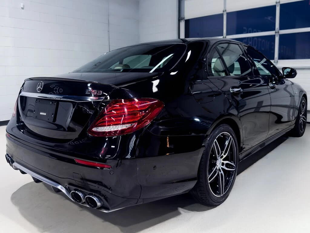 Mercedes-Benz E 53 AMG  Sedan 4MATIC+ , снимка 4 - Автомобили и джипове - 54578151