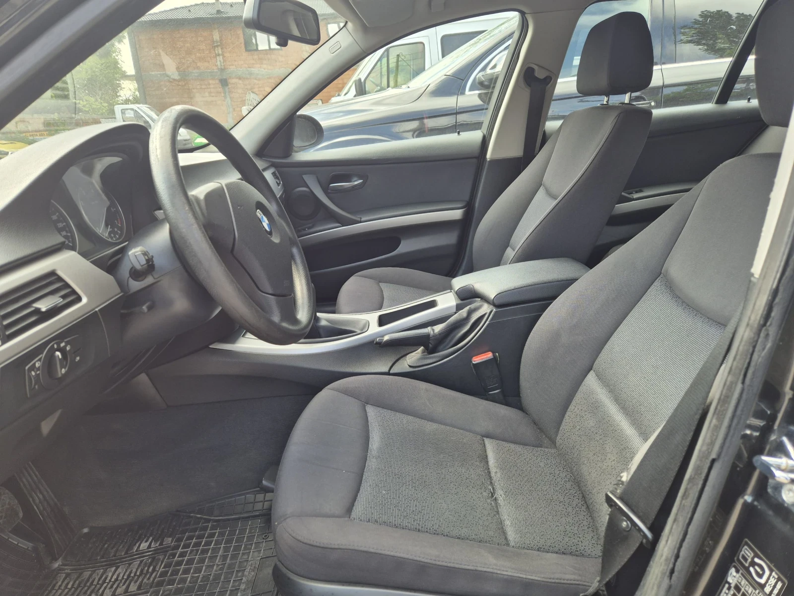BMW 320 143кс, снимка 10 - Автомобили и джипове - 54605042