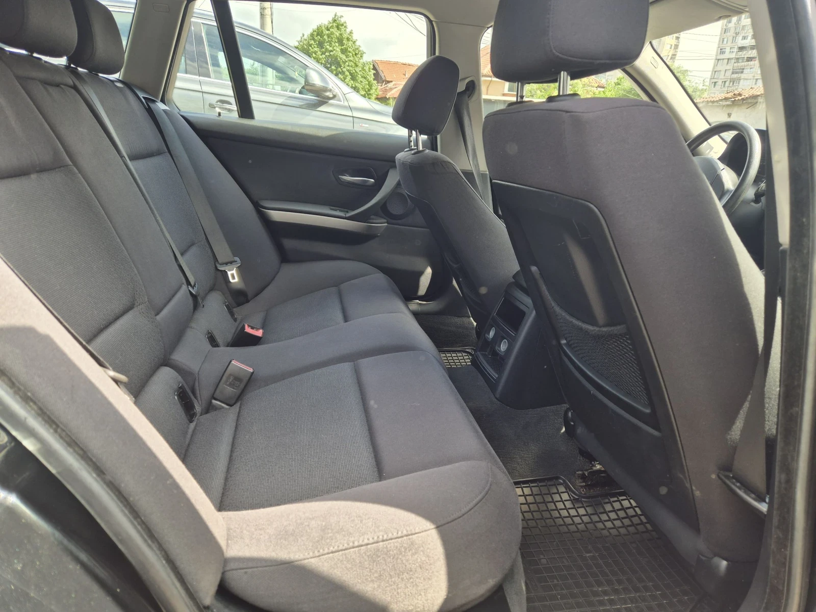 BMW 320 143кс, снимка 8 - Автомобили и джипове - 54605042
