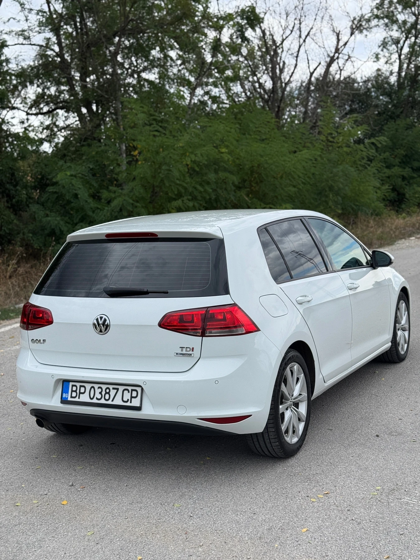 VW Golf HIGHLINE 1.6TDI 110 hp, снимка 3 - Автомобили и джипове - 54753653