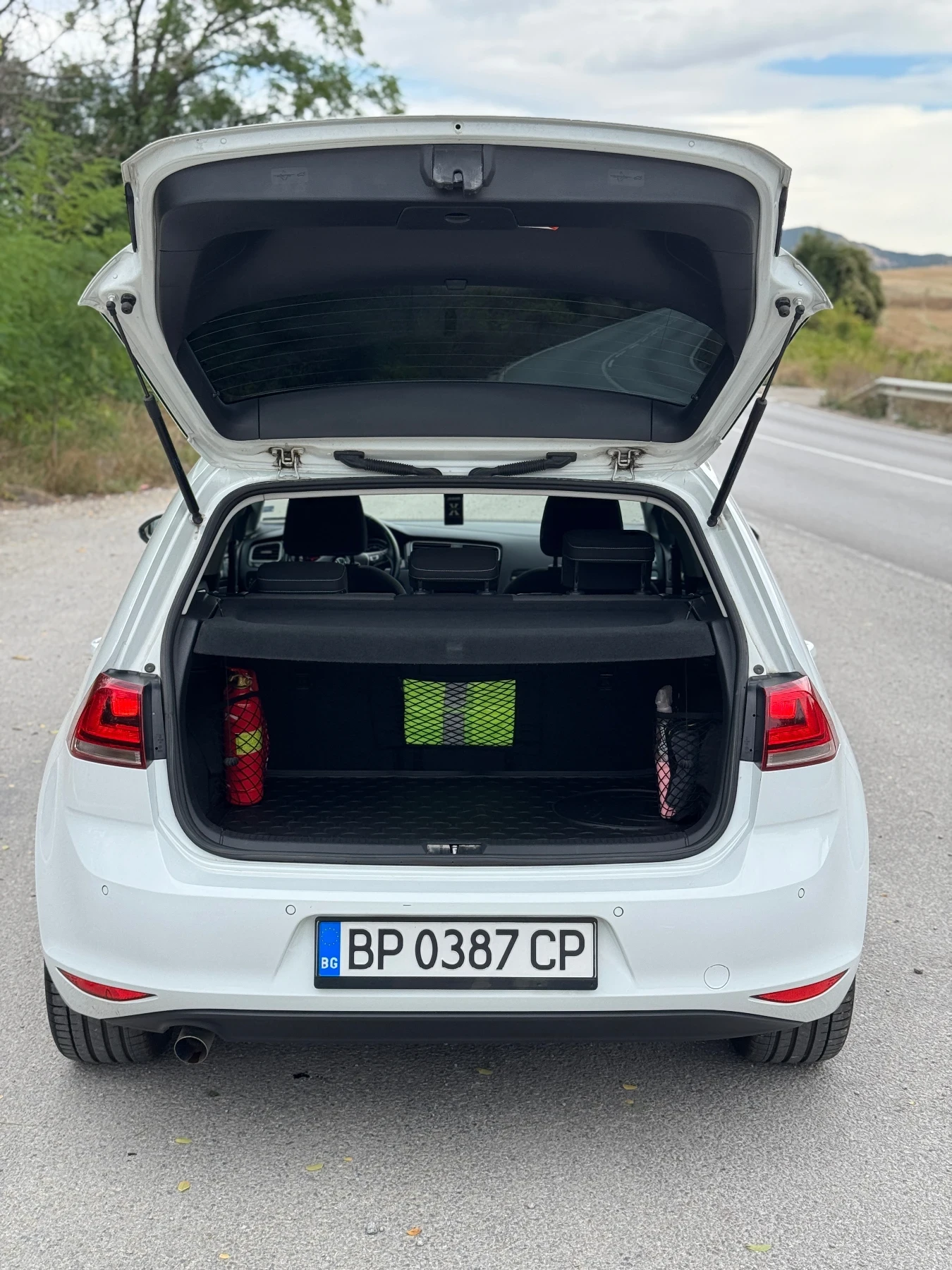 VW Golf HIGHLINE 1.6TDI 110 hp, снимка 9 - Автомобили и джипове - 54753653