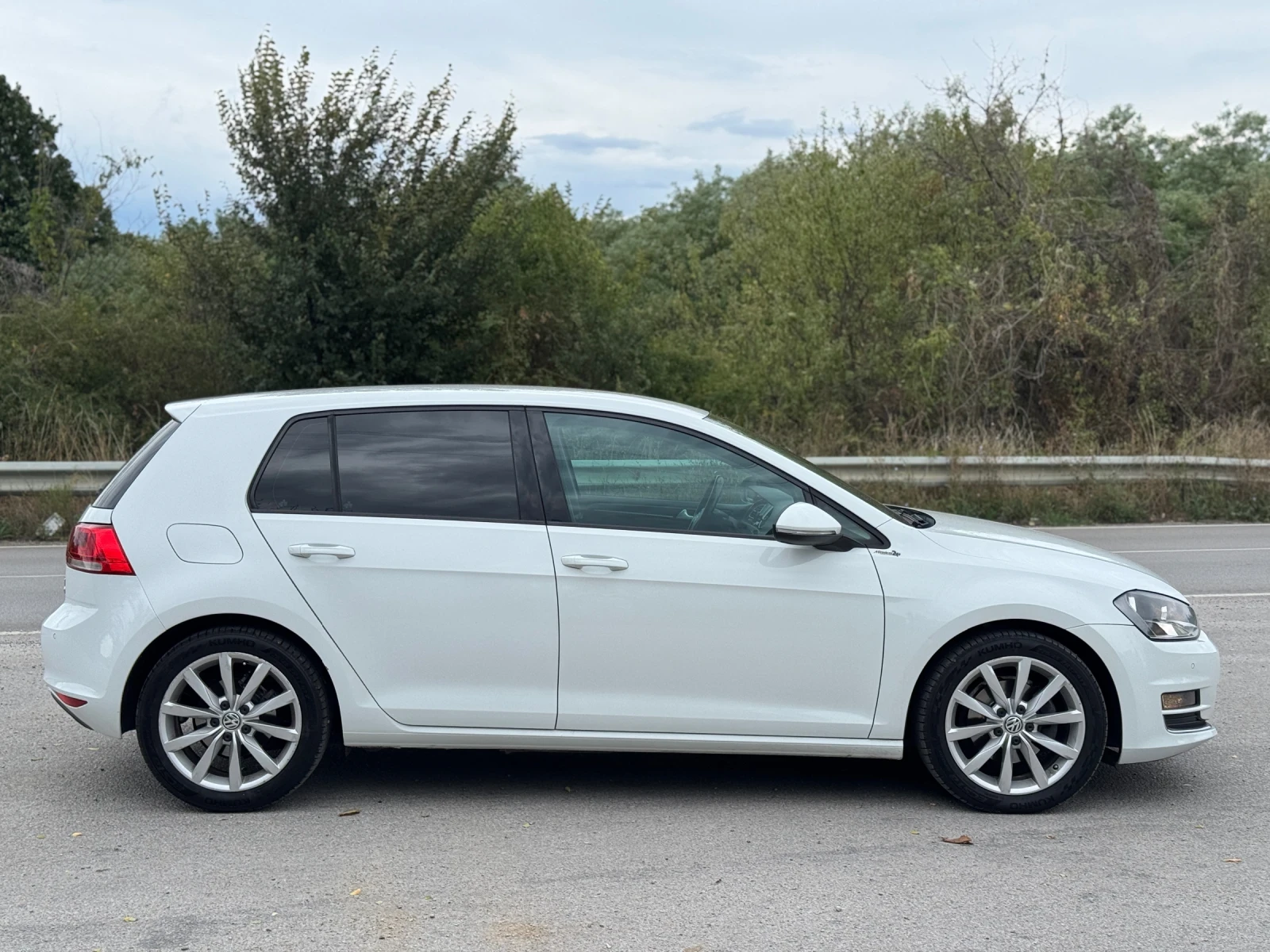 VW Golf HIGHLINE 1.6TDI 110 hp, снимка 7 - Автомобили и джипове - 54753653