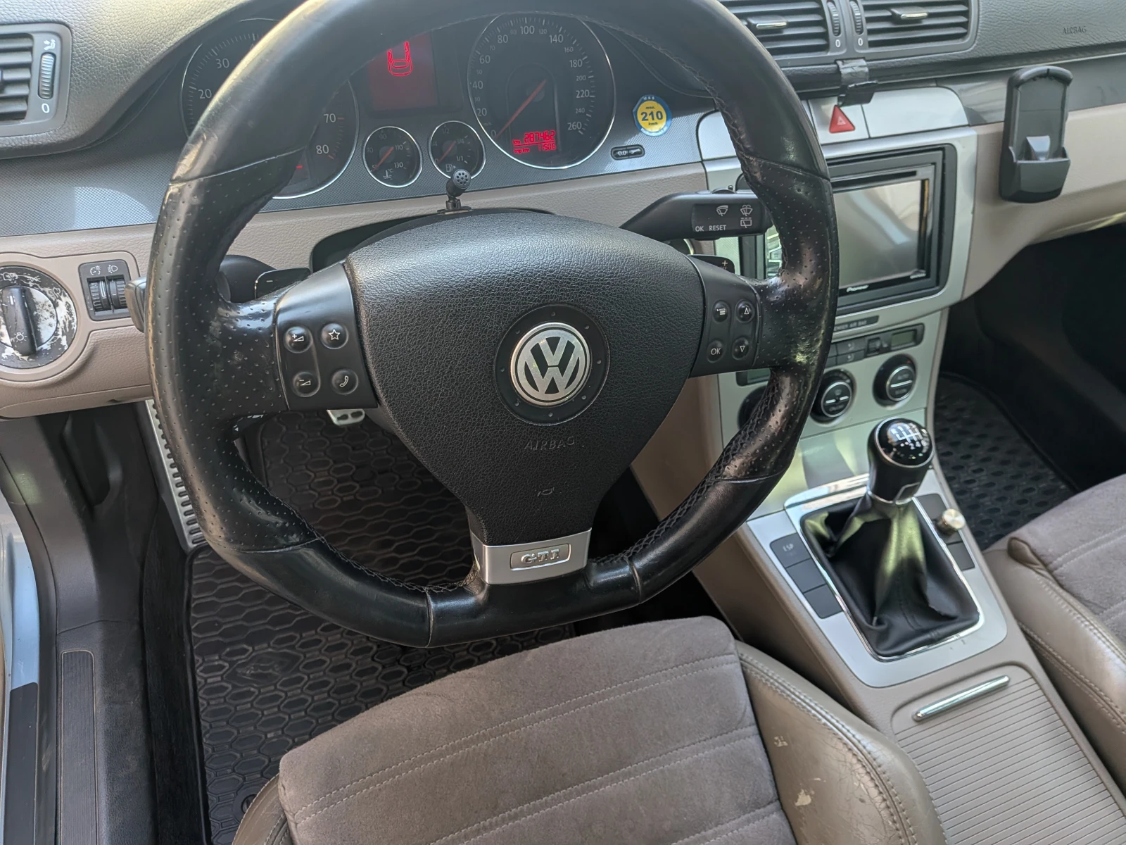VW Passat, снимка 3 - Автомобили и джипове - 54874658