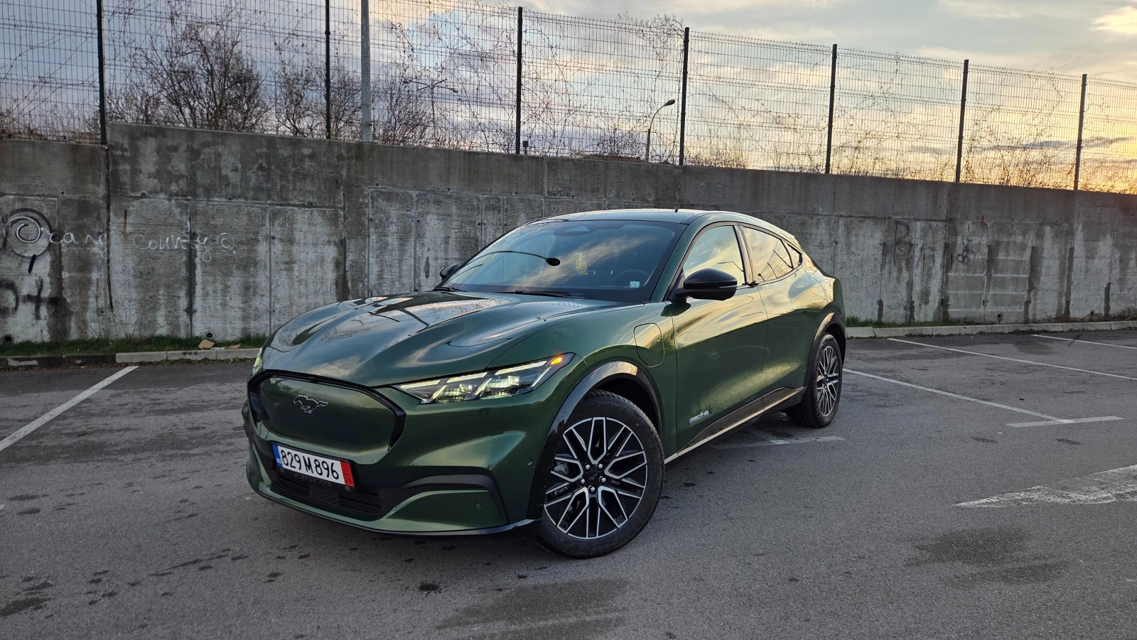 Ford Mustang Mach-E Premium Extended Range AWD, снимка 2 - Автомобили и джипове - 54881833