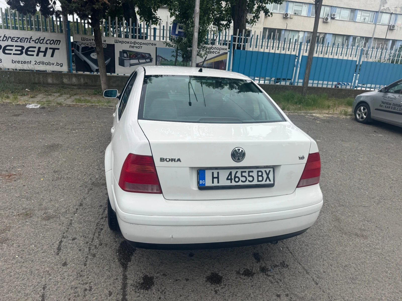 VW Bora 1.6 SR, снимка 4 - Автомобили и джипове - 54890106