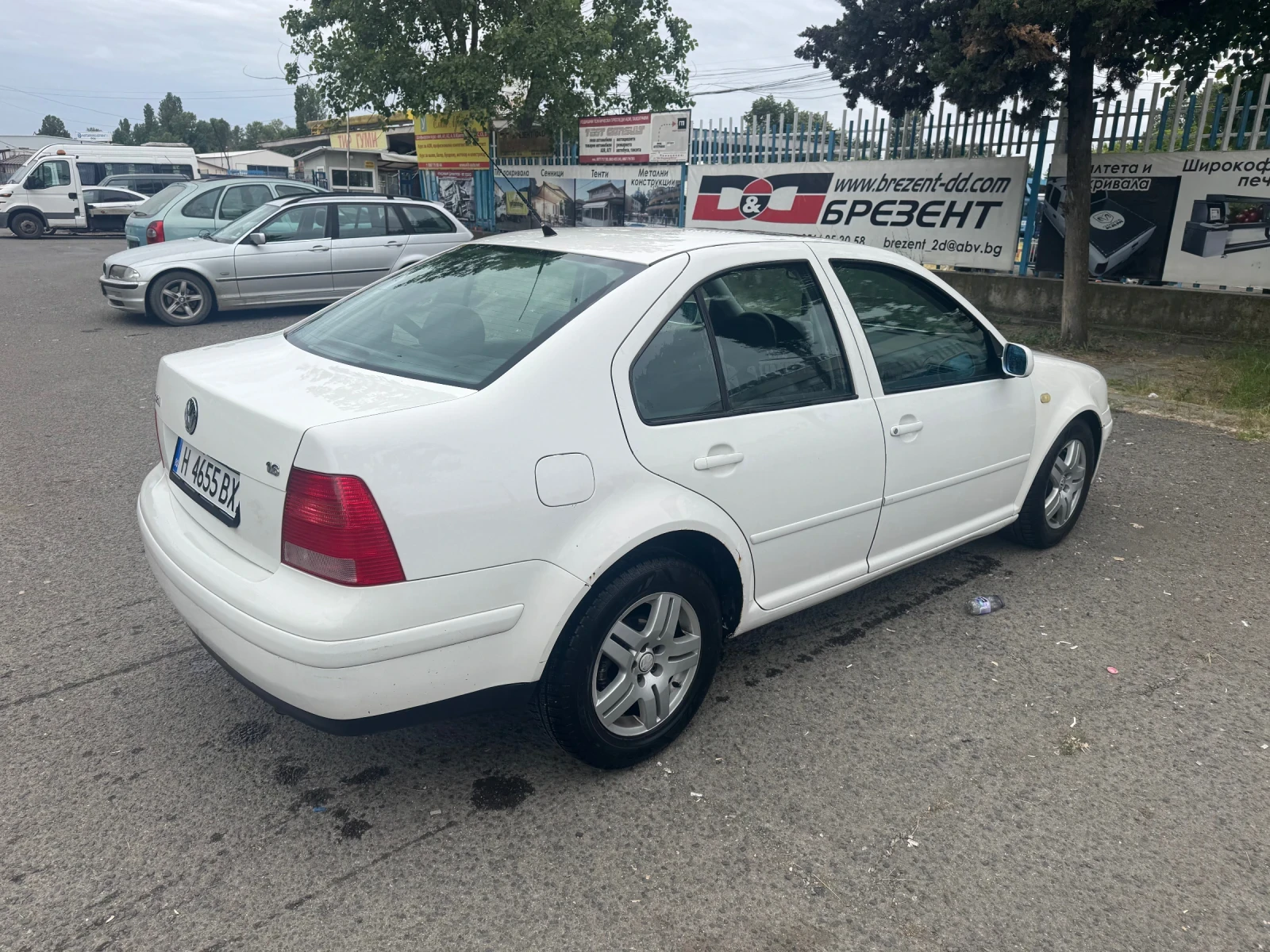 VW Bora 1.6 SR, снимка 3 - Автомобили и джипове - 54890106