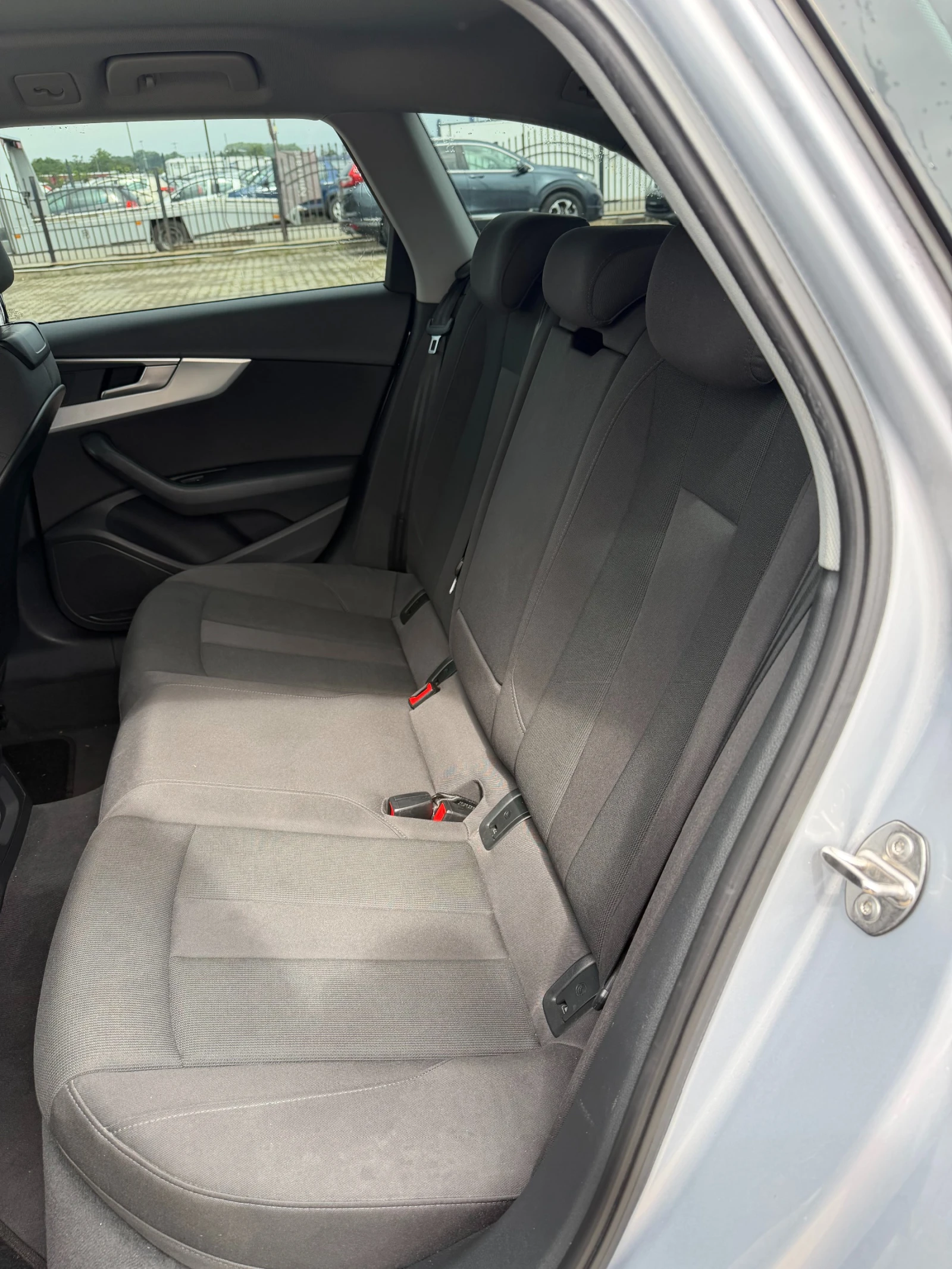 Audi A4 35TDI AVTOMAT/NAVI/KAMERA EURO 6, снимка 10 - Автомобили и джипове - 55027331