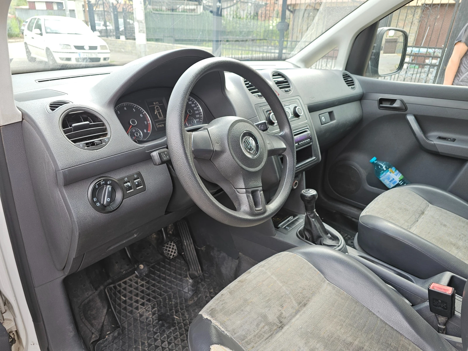 VW Caddy, снимка 10 - Автомобили и джипове - 55404449
