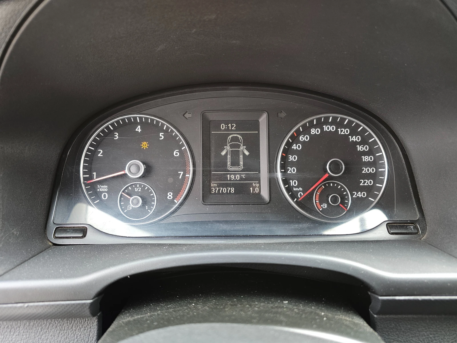 VW Caddy, снимка 11 - Автомобили и джипове - 55404449