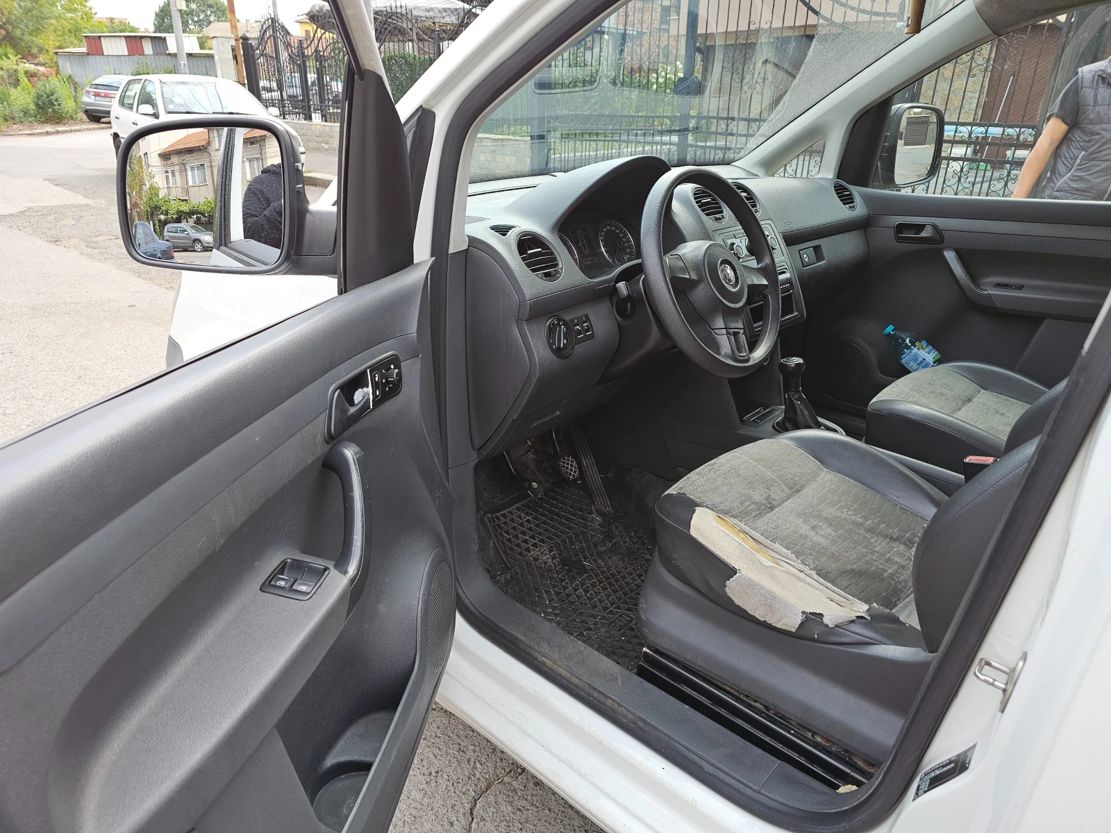VW Caddy, снимка 9 - Автомобили и джипове - 55404449
