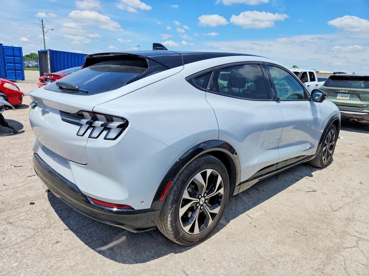 Ford Mustang Mach-E Premium, снимка 3 - Автомобили и джипове - 55469211
