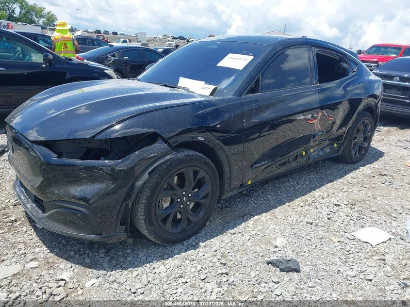 Ford Mustang Mach-E Premium, снимка 2 - Автомобили и джипове - 55469207