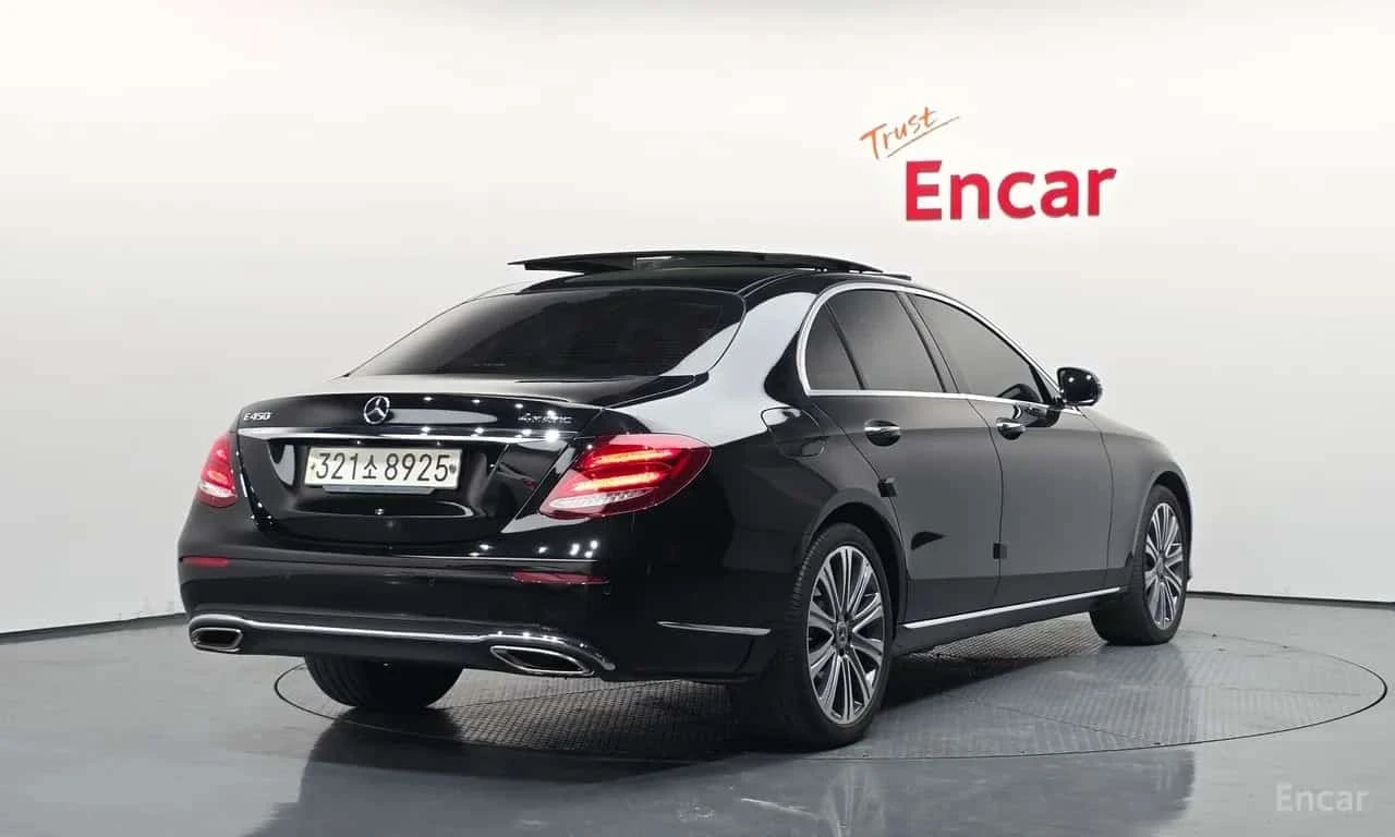 Mercedes-Benz E 450 4MATIC/360/DIS/HUD/BURMESTER/ОБДУХВАНЕ, снимка 2 - Автомобили и джипове - 55786925