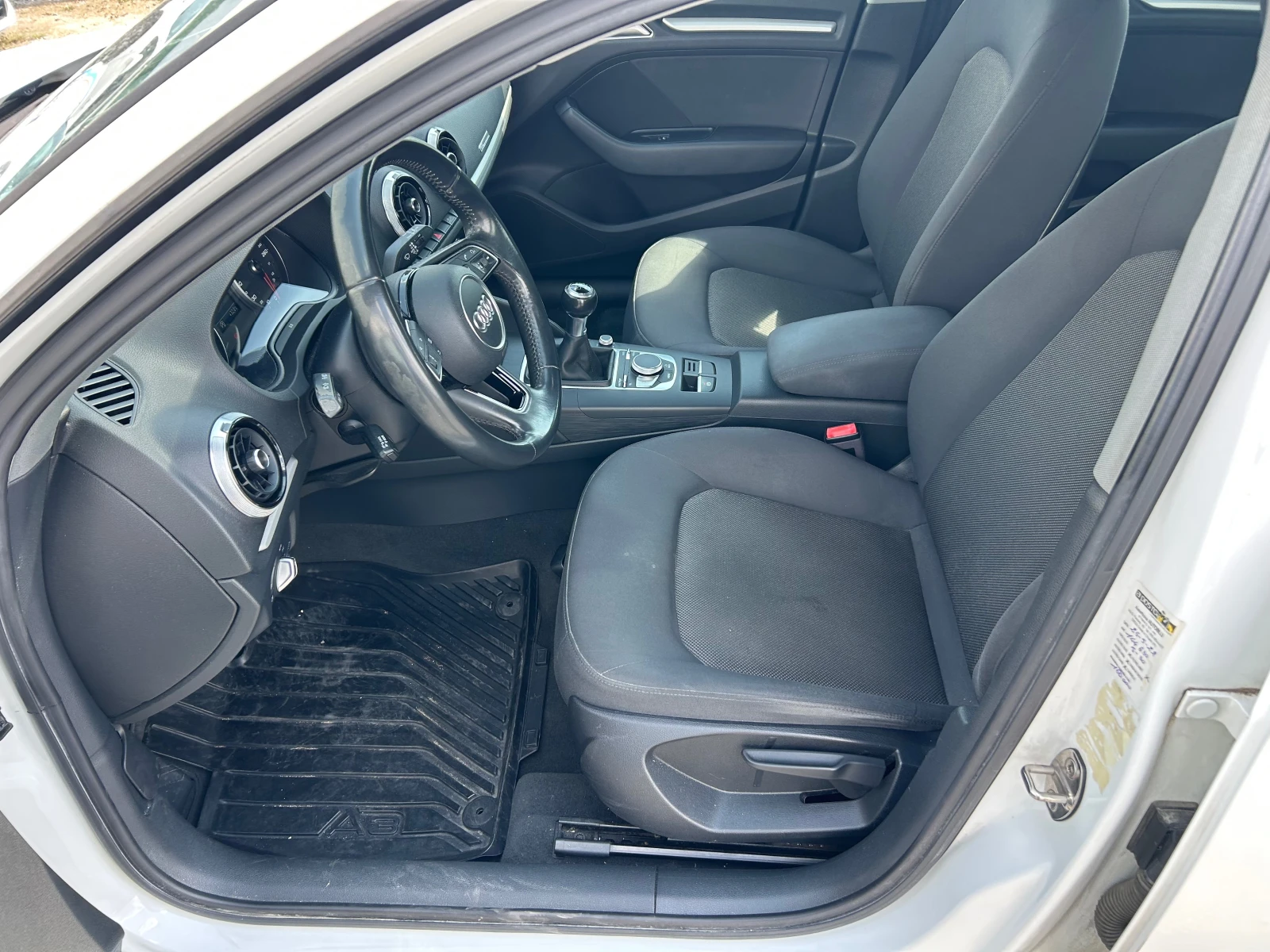 Audi A3 1.6TDI/Sportback, снимка 7 - Автомобили и джипове - 55832053