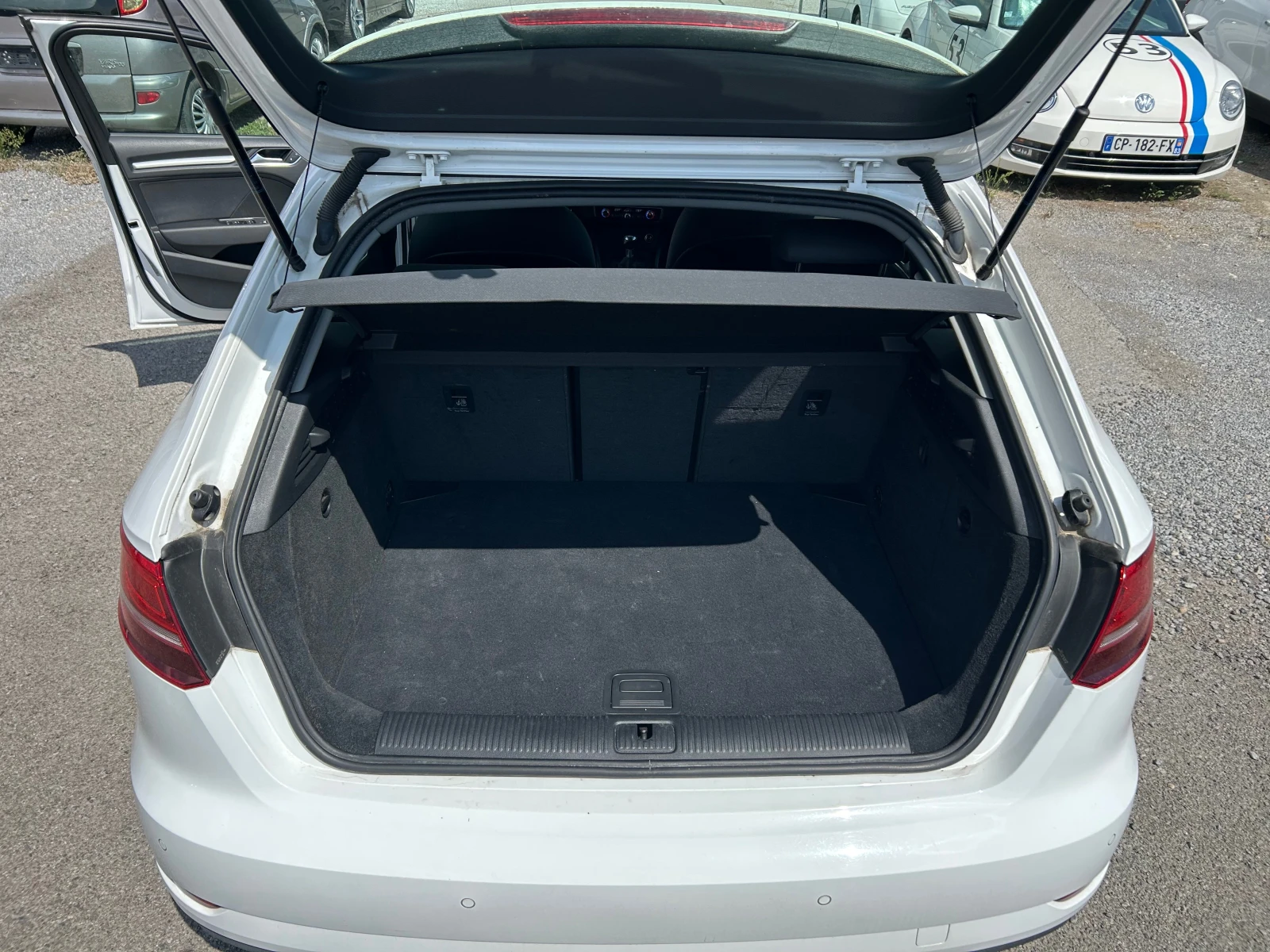 Audi A3 1.6TDI/Sportback, снимка 12 - Автомобили и джипове - 55832053