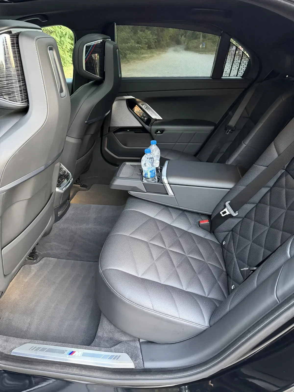 BMW 740 d Xybrid-M-Paket-FULL MAAXXS-Гаранция 03.2028г, снимка 11 - Автомобили и джипове - 55849333