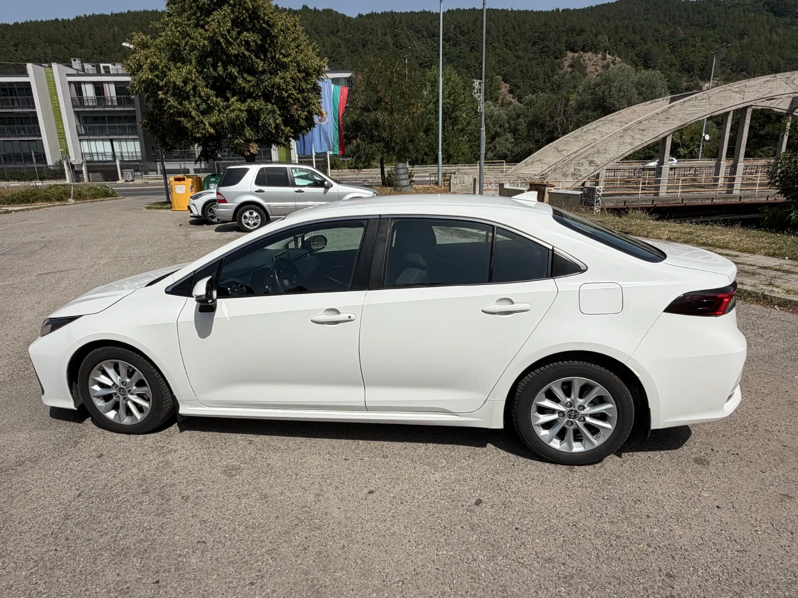 Toyota Corolla Toyota Corolla 1.5 Бензин Автоматик | 2022 | Отлич, снимка 8 - Автомобили и джипове - 55872642