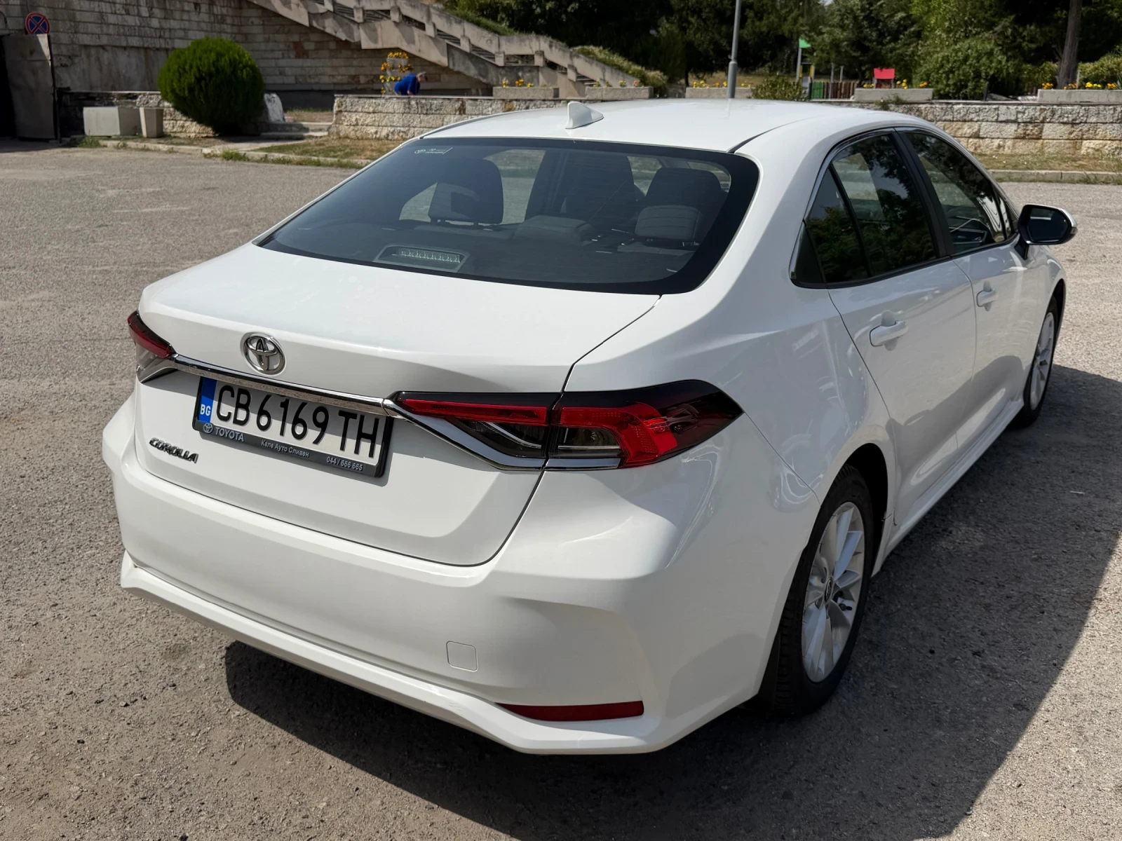 Toyota Corolla Toyota Corolla 1.5 Бензин Автоматик | 2022 | Отлич, снимка 4 - Автомобили и джипове - 55872642