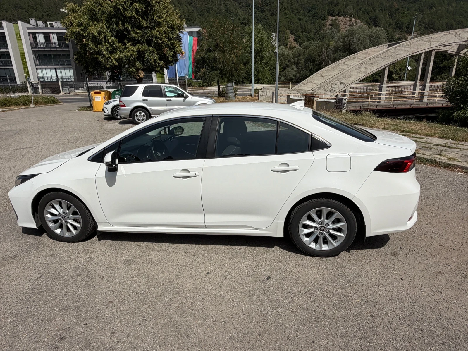 Toyota Corolla Toyota Corolla 1.5 Бензин Автоматик | 2022 | Отлич, снимка 9 - Автомобили и джипове - 55872642