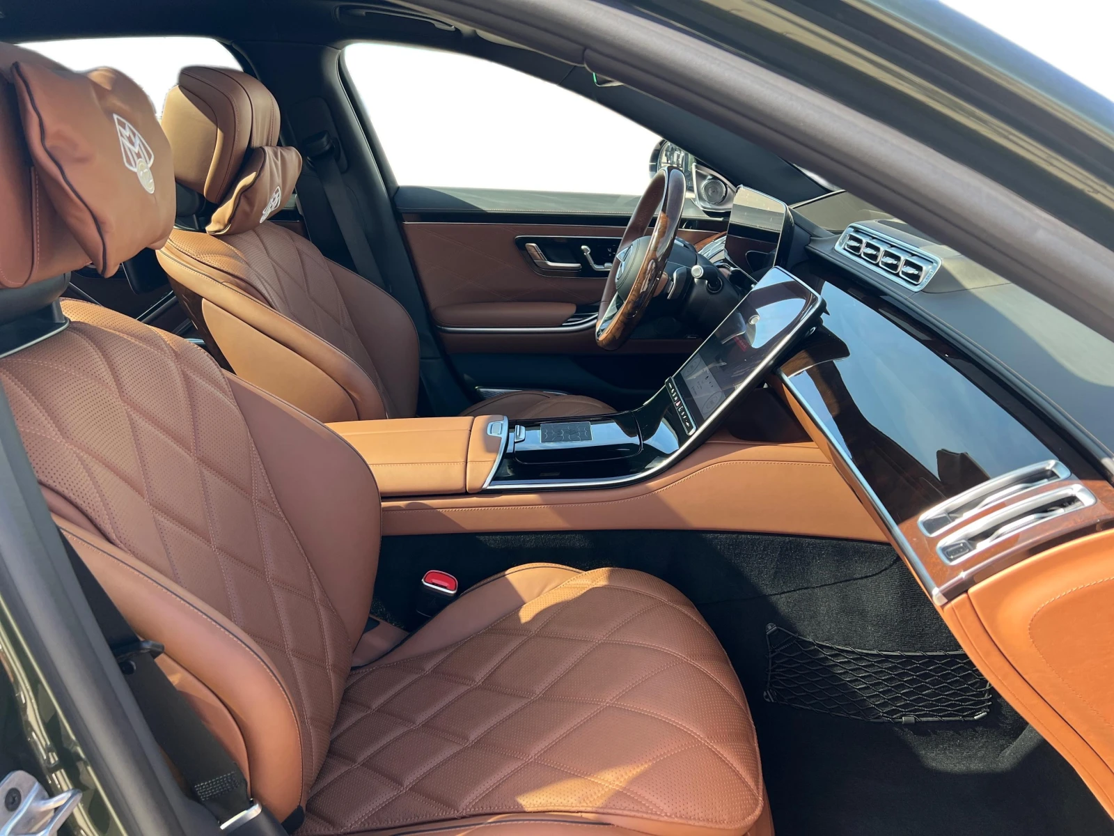 Mercedes-Benz S 680 4MATIC Maybach, снимка 13 - Автомобили и джипове - 56326341