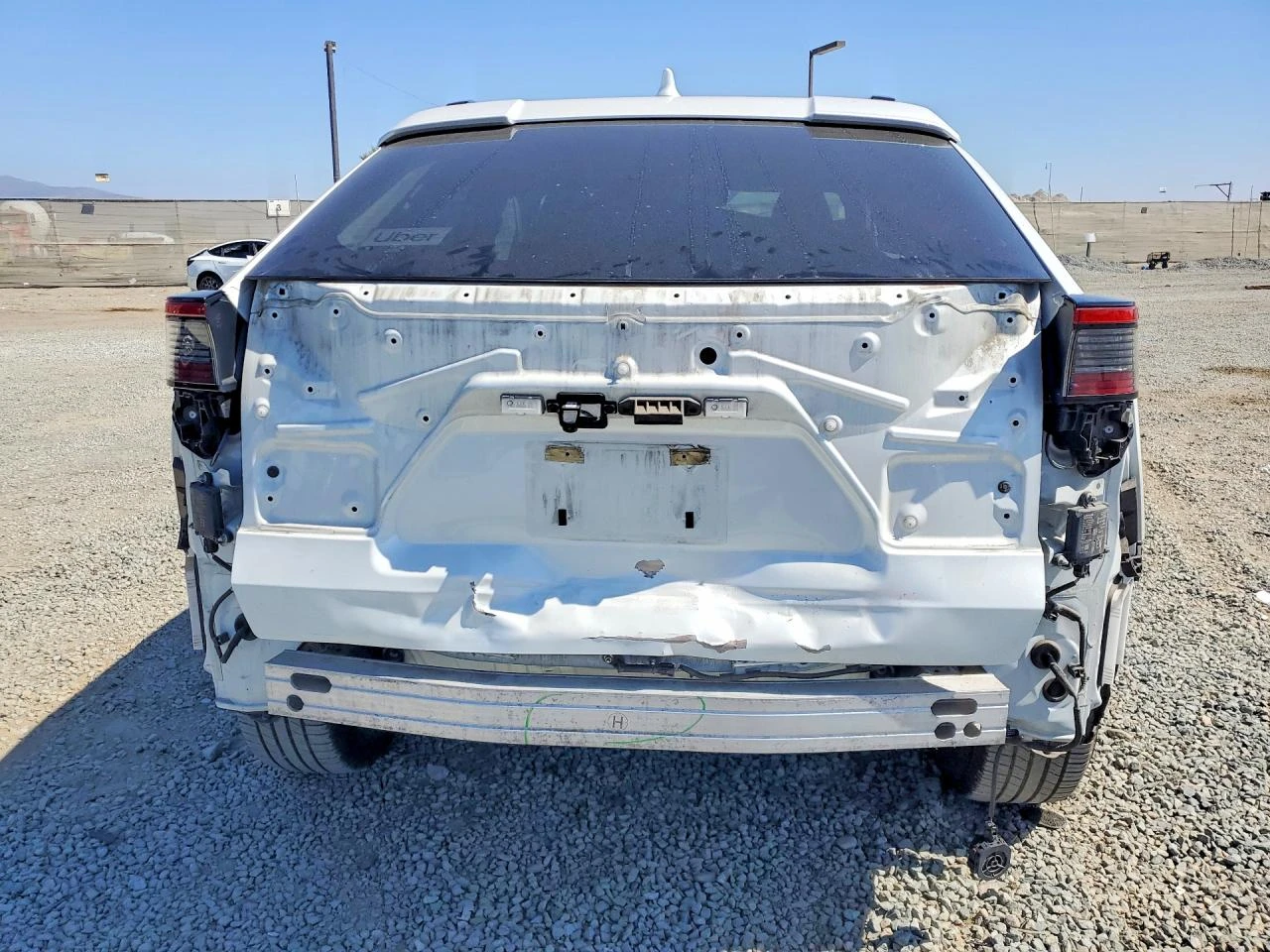 Toyota bZ4X, снимка 6 - Автомобили и джипове - 56613747