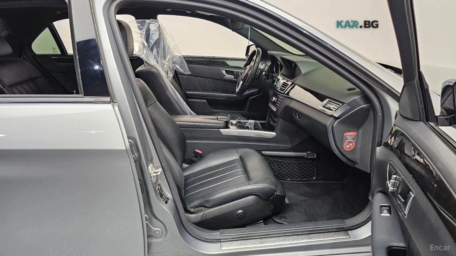 Mercedes-Benz E 220, снимка 11 - Автомобили и джипове - 56689880