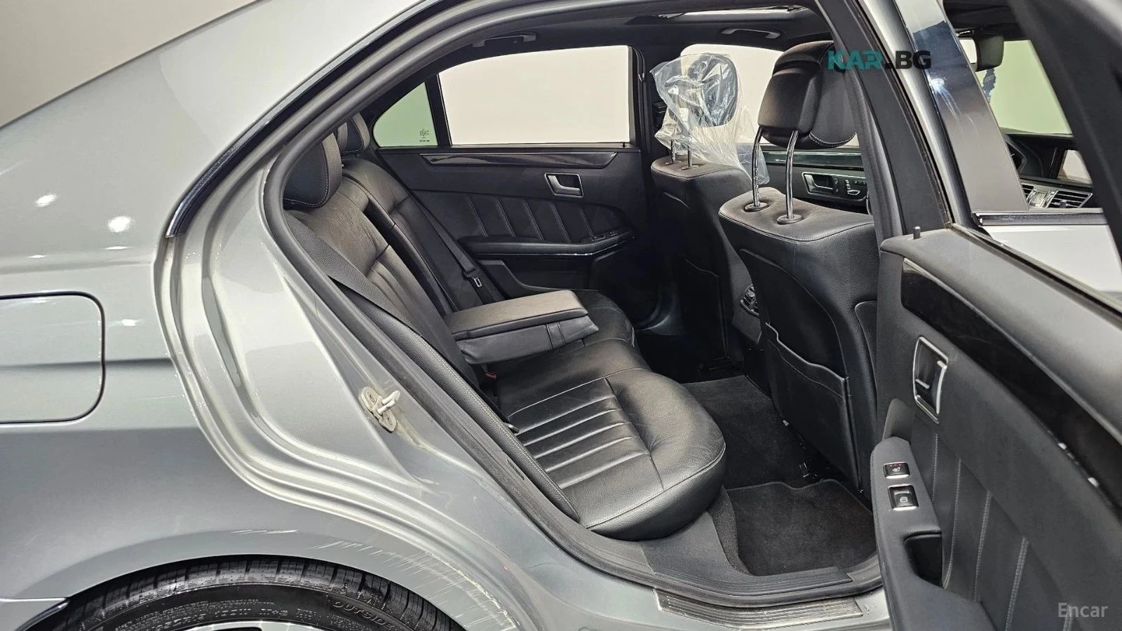 Mercedes-Benz E 220, снимка 12 - Автомобили и джипове - 56689880