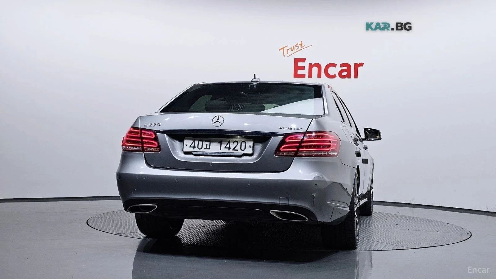 Mercedes-Benz E 220, снимка 4 - Автомобили и джипове - 56689880